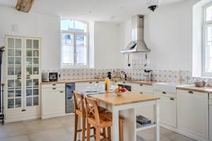 Privilégier les bons moments ensemble, la cuisine de la Poulinière - Domaine des Cyclamens