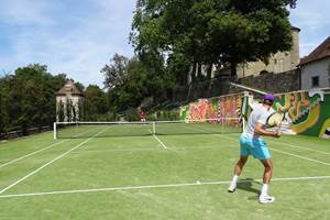 GîtedecharmeAnnecyHébergementGeneveChâteaudeMarignaLocationGîtepiscineruralSéjournaturehistoriqueJuraLocationvacancesmontagneskimedievaltennis