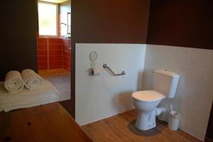 LA HALTE DU PELERIN pmr douche