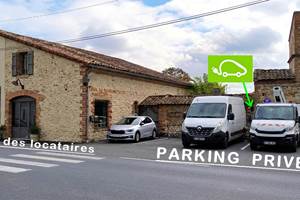parking prive-16 bis gite hotel-utilitaires-camping-car