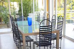 Espace repas intérieur ouvert