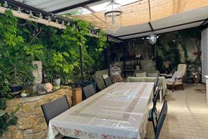 Le Mas Mellou / Chambre Les Dentelles / Table du Petit-Déjeuner