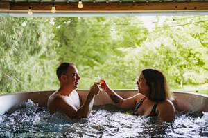Espace bien-être : idéal pour profiter en amoureux . Crédit photo : Laura Vergne