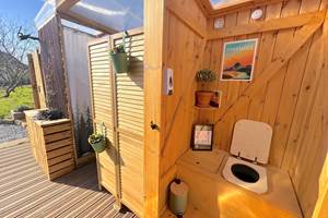 Des toilettes sèches confortables et sans odeur pour une expérience optimale