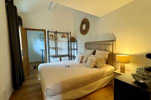 La serre des Mourgues-Chambre Isaac-1er Etage