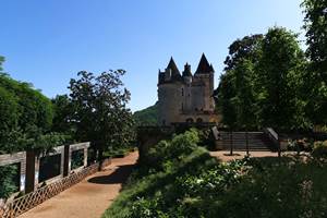 DOMAINE DU CHAMP DE L'HOSTE - maison d'hôtes à Larzac 24170 - domaine du champ de l'Hoste - piscine - Dordogne - location gîte - location maison de vacances - chateau - les chateau de Millande -