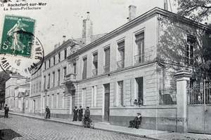 location tourisme et cure ancienne sous préfecture près maison Pierre Loti à Rochefort sur mer