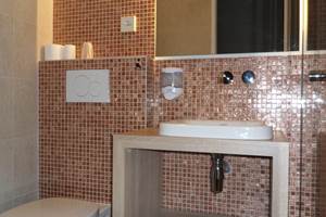 Salle de bain individuelle hotel jean bart paris 6 jardin du luxembourg