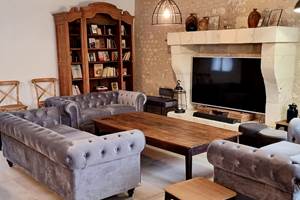 Salon smart-TV de La Grange A Porteau - Domaine des Cyclamens