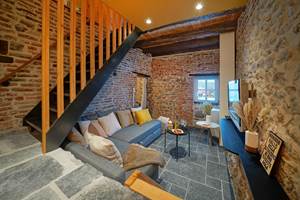 ®GitesLaFermeduParc_cageescalier_fournil