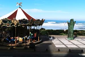 Manege Grande Plage au pied de Victoria Surf 3