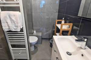 Salle-de-Bain-Paris-Hotel-Jean-Bart-Rive-Gauche