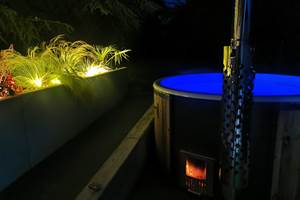 Spa nordique (chauffé au bois) à 37° ou 30° en été pour se rafraîchir