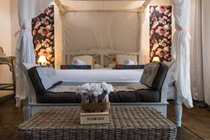 Lit King Size de la suite Romantique