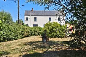 Le Quai d'Neuf — Gîte de groupe en Creuse (15 personnes) - vue jardin