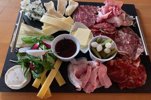 Plateau fromages et charcuteries maison