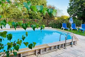 les chalets de Meilhac, piscine