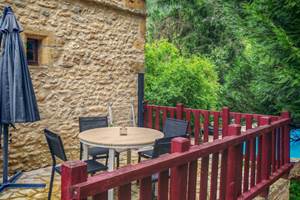 Terrasse privatif. Gîte Le Pigeonnier Bonfarto Locations