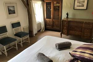 chambre 2 à l'étage (suite)