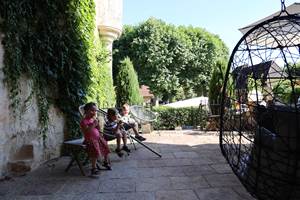Chateau de Saint Chamarand, vie, enfants, evenements