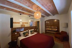 53 - Oliveres Patio Grande Chambre 4 1600 x 1200
