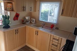 camping-la-perle-creuse-MH-6personnes-Californie-cuisine2