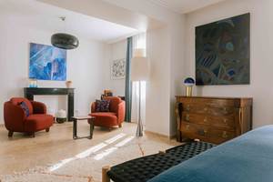 6 BD espace salon et bureau de la suite Royale Marcelle chez Marcelle en Camargue