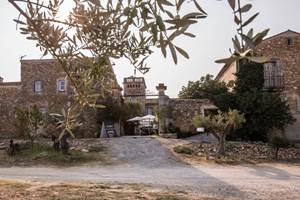 Hébergement tout confort dans un gîte rénové au sein d’un domaine du XVIIe siècle