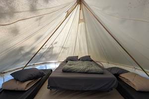 Domaine_de_Calabel©_Pouylebon_vacances_piscine_gers_camping_aire_naturelle_compostelle_marcheur_tente_insolite