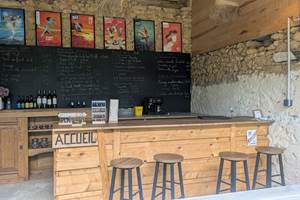 Domaine_de_Calabel©_Pouylebon_vacances_buvette_gers