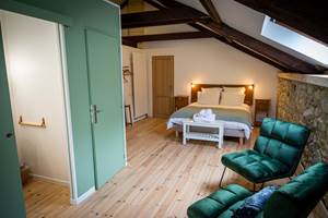 Chambre d'hôtes les chemins de Berdis Blanche vue ensemble2