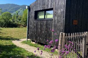 Un environnement fleuri et naturel