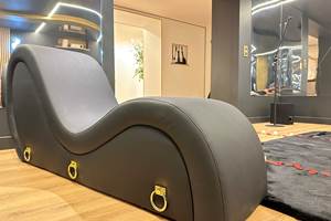 love-room-eden-de-roques-sofa-tantrique (3)