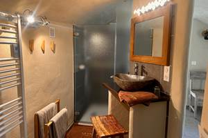 la calade chambres d'hotes et espace bien être ardèche salle de bain chambre chanvre