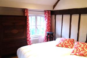 chambre 1 à l'étage (suite)