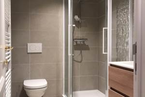 Douchekamer - Salle de douche - Duscheraum - Shower room
