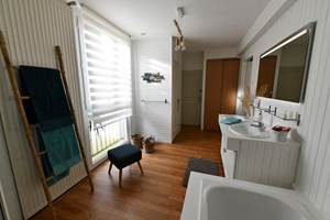 Salle de bain/douche chambre Camille