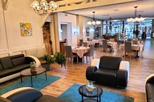 salon restaurant