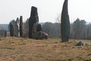 menhirs_cojoux_alignement_moulin_megalithes_neolithique
