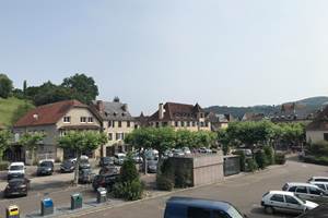 La Petite Maison - Vue sur le Place du Champ de Mars