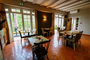 SALON PETIT DEJ 2