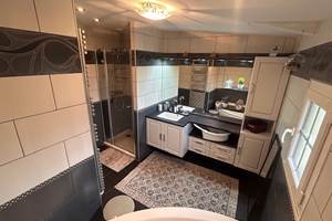 salle de bain-douche-baignoire-rez de chaussée