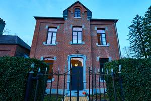 Facade La Cure