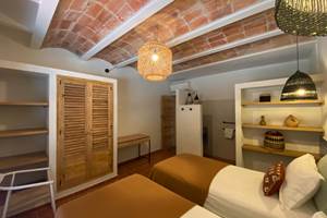64 - Oliveres Patio Chambre double 5 1600 x 1200