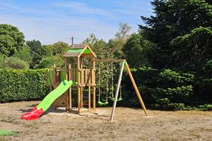 Le Quai d'Neuf — Gîte de groupe en Creuse (15 personnes) - Aire de jeux
