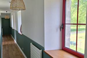 Couloir de nos 4 chambres doubles avec vue sur la nature