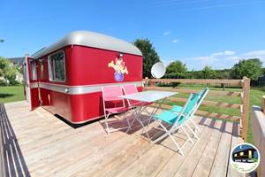 16 Gite la chevalerie 49170 roulotte loge des clowns
