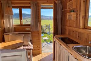 Les terres de la chouette, regard vers la terrasse