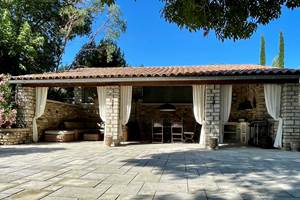 Patio de la Serre des Mourgues