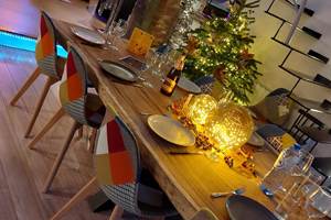 Grande table intérieur.